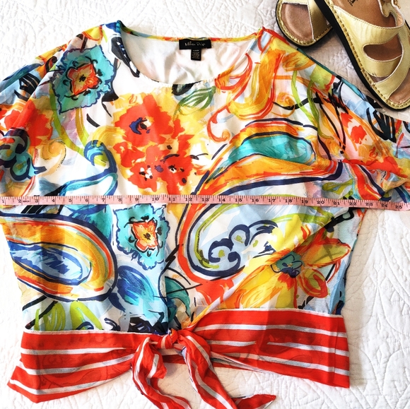 Attached cami/ sheer blouse. - Picture 5 of 10